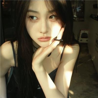 三女性 海报